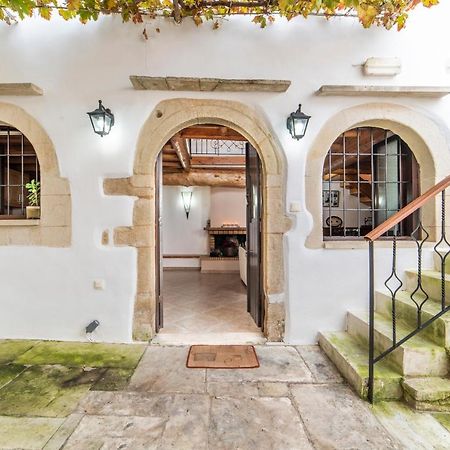 Grapevine Villa Gavalochori Exterior photo